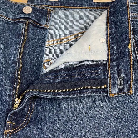 SOLD-Levi's Super-High Rise Ribcage Bell Flare Blue Jeans Women’s NWT Size 29X32 - Picture 9 of 16